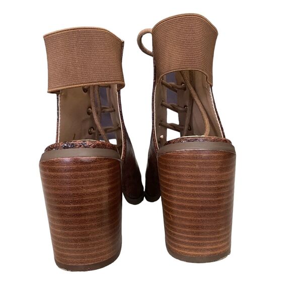 Steve Madden 7 Brown Snake Skin Print  Peep Toe  Block Heels Shoes EUC - Picture 5 of 12